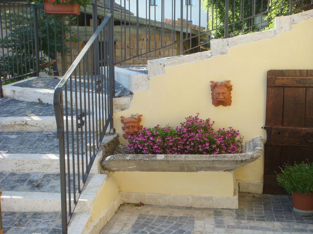 Residence Villa Valsi Santo Stefano Di Sessanio Extérieur photo